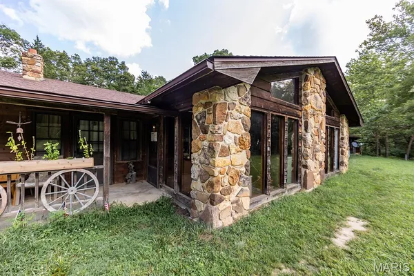 $699,000 | 81 Pilkenton Lane, Cuba, MO 65453