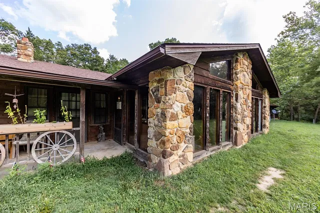 $699,000 | 81 Pilkenton Lane, Cuba, MO 65453