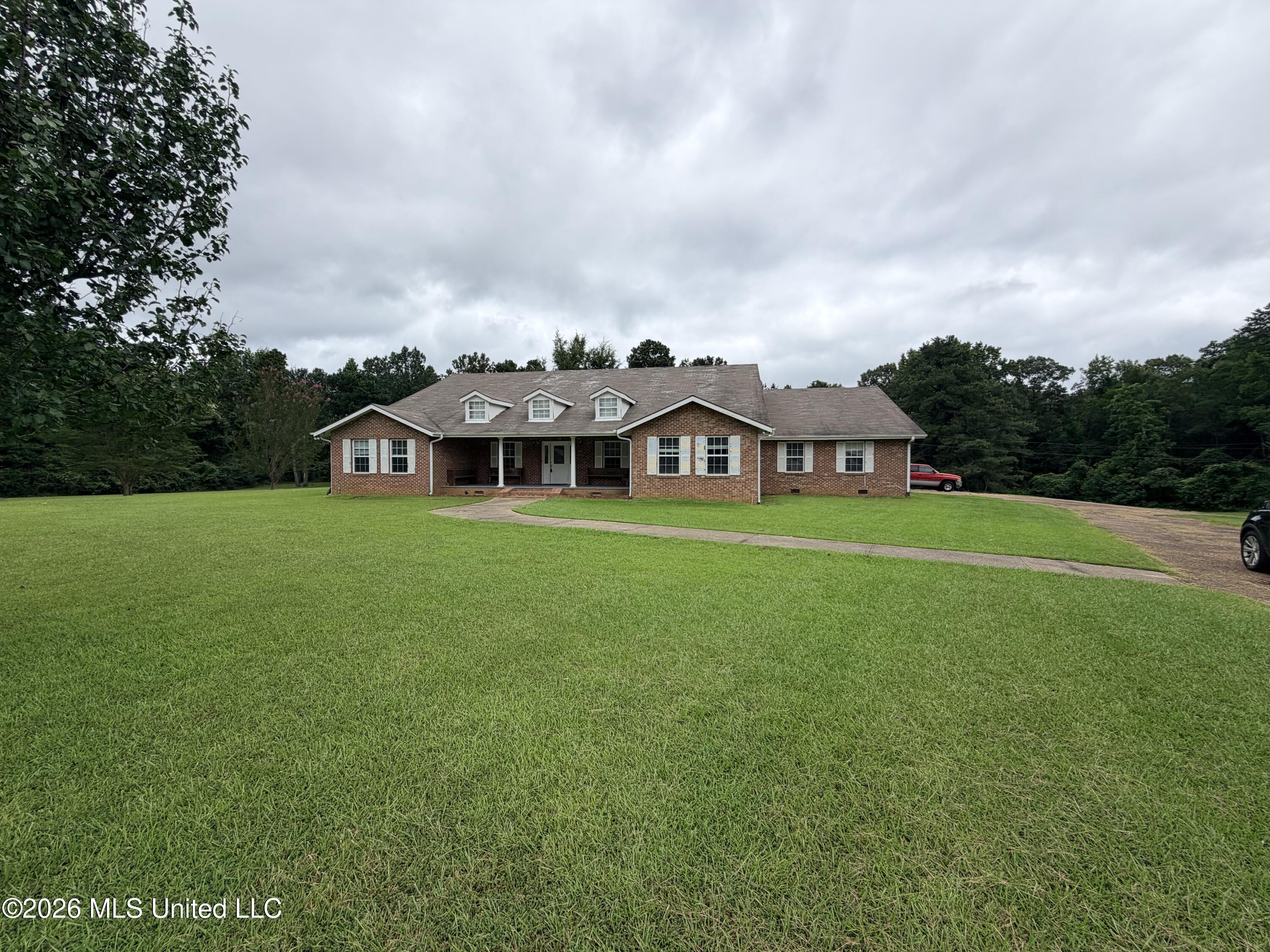 1117 Montgomery Lane Wesson, MS 39191 - Photo 2 of 62 IMG_6683