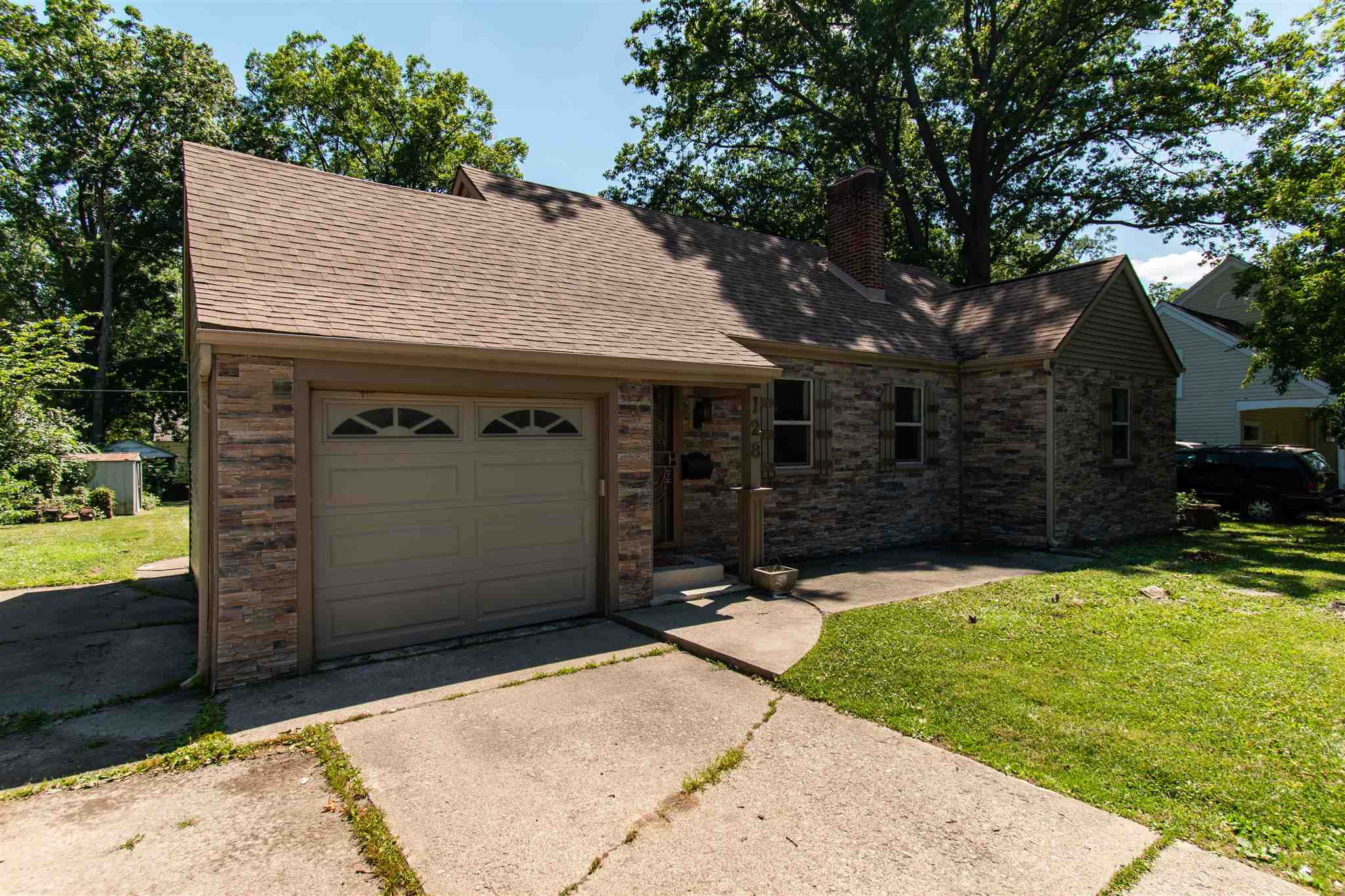 128 East Paulding Road Fort Wayne, IN 46816 - Photo 2 of 33 Gallery Image 2