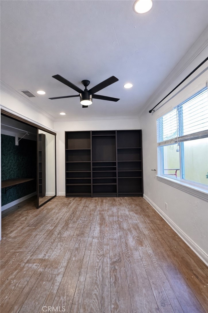 7326 Vanalden Avenue Reseda, CA 91335 - Photo 15 of 21