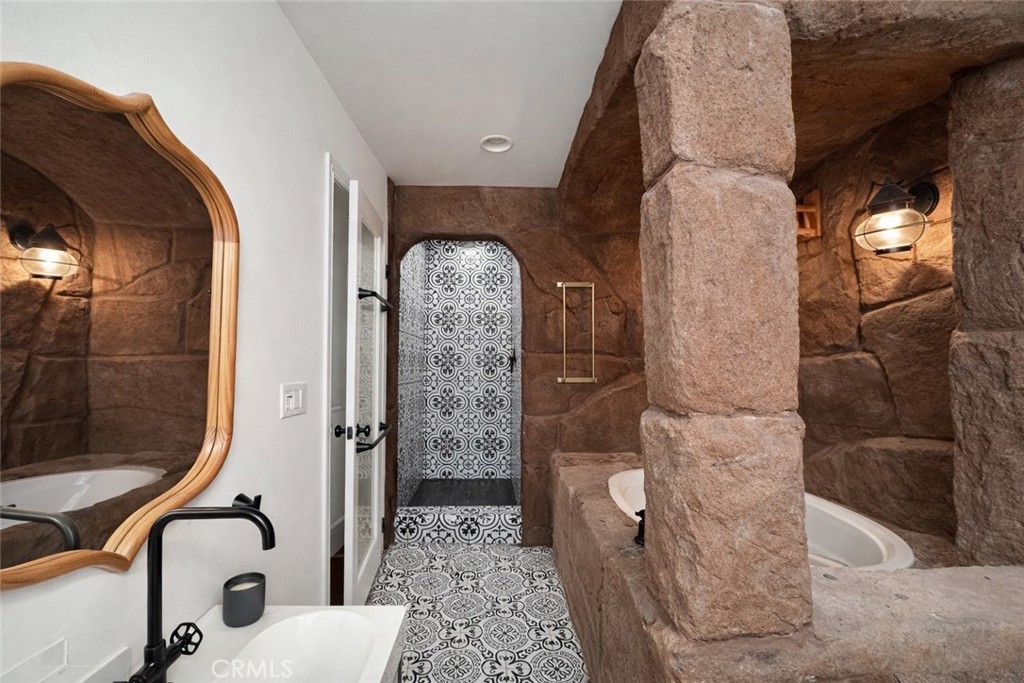 7326 Vanalden Avenue Reseda, CA 91335 - Photo 17 of 21