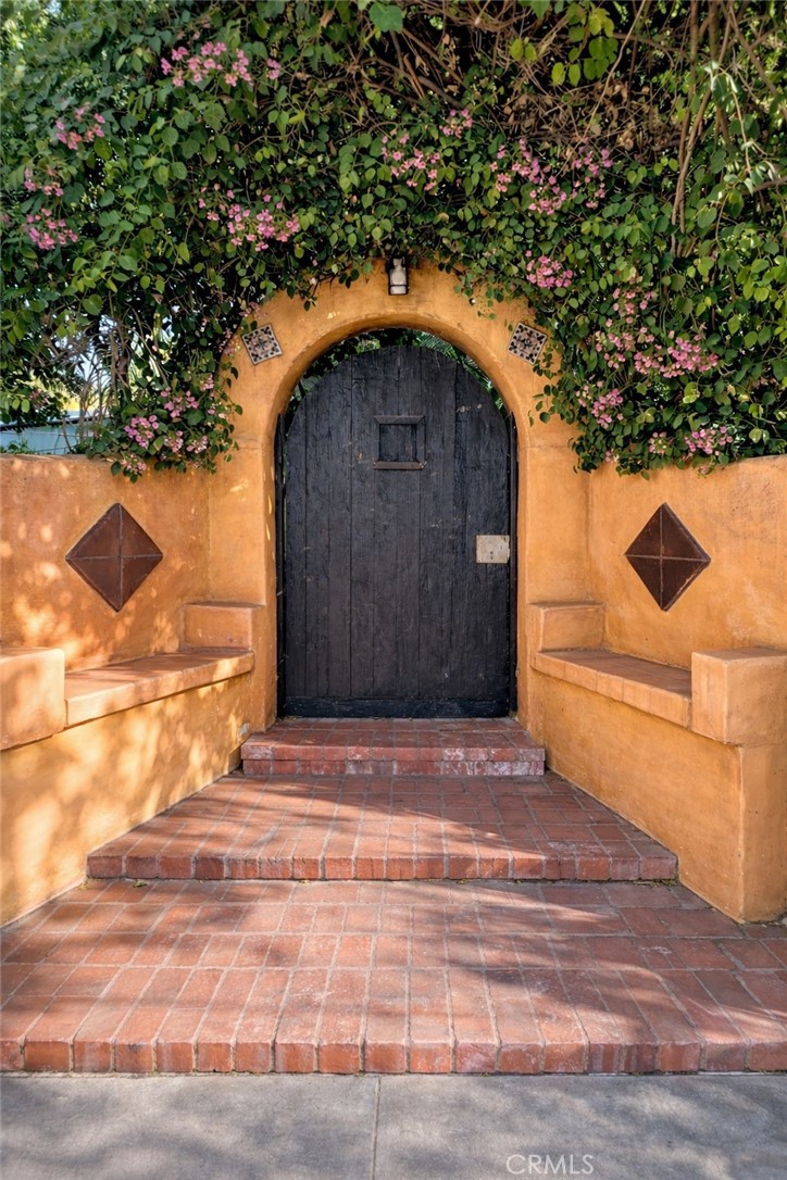 7326 Vanalden Avenue Reseda, CA 91335 - Photo 2 of 21