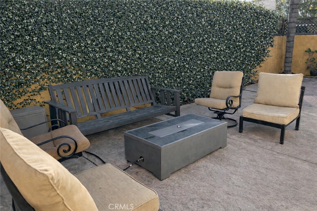 7326 Vanalden Avenue Reseda, CA 91335 - Photo 6 of 21