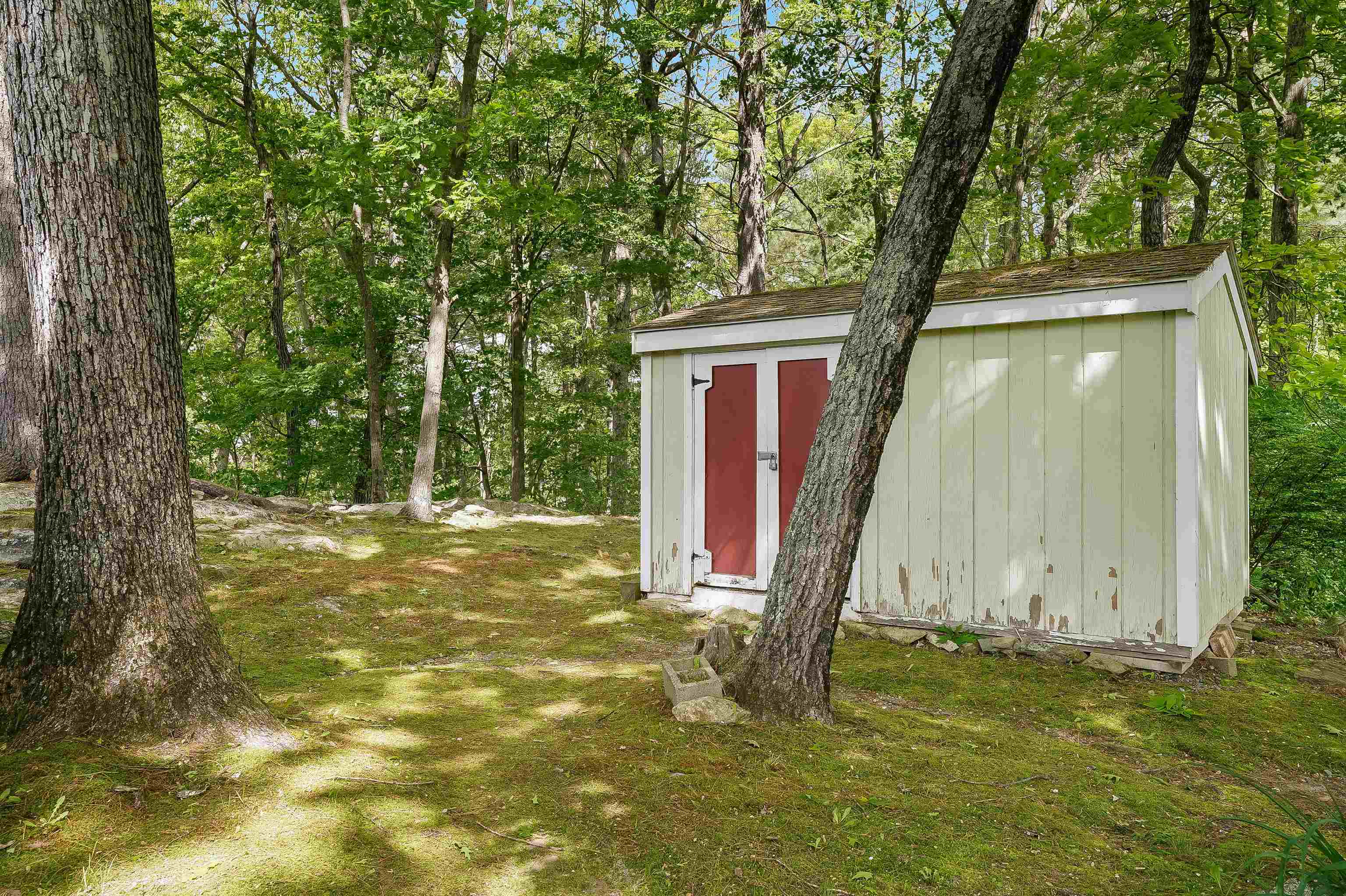 33 Carlene Drive Nashua, NH 03062 - Photo 6 of 27