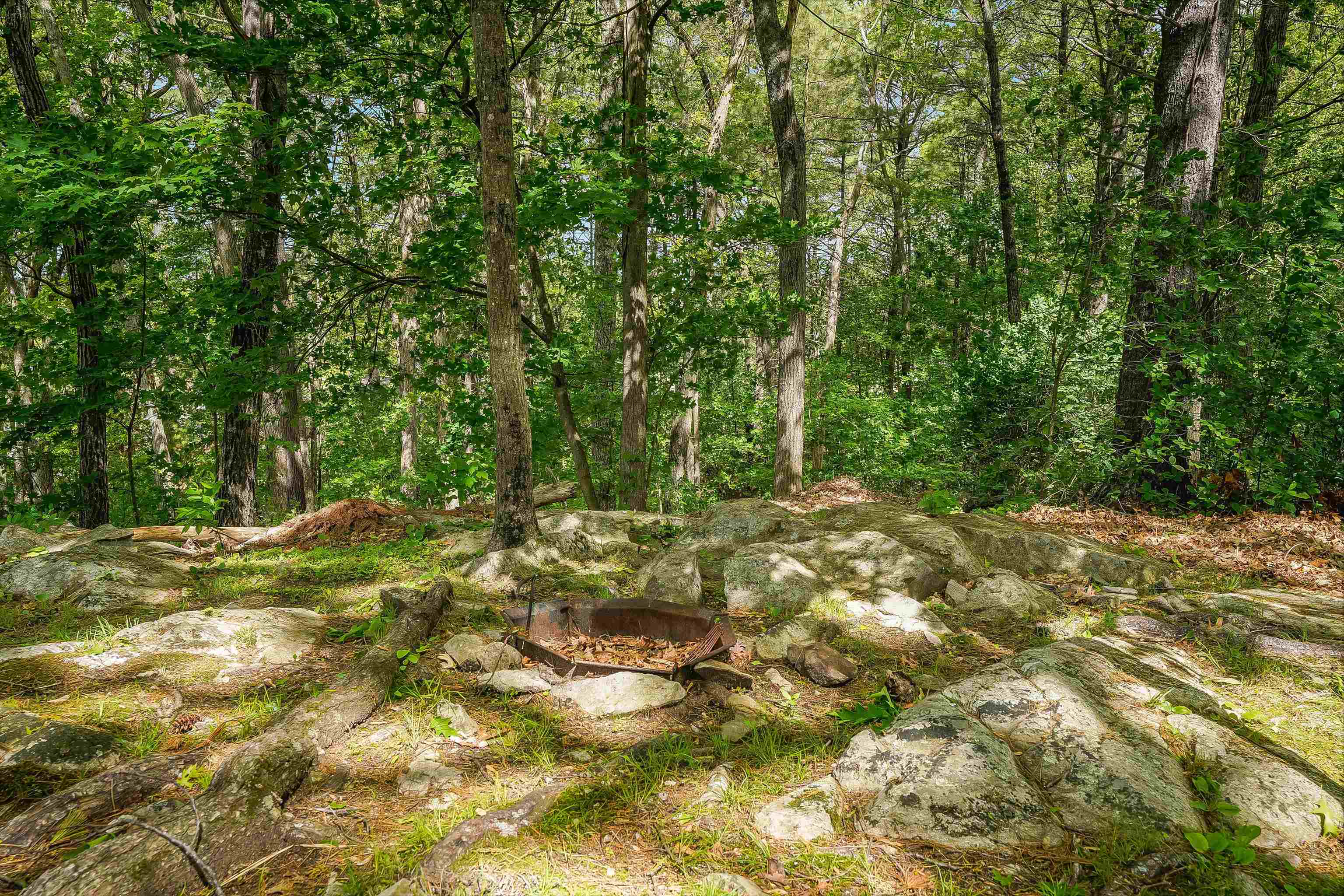 33 Carlene Drive Nashua, NH 03062 - Photo 8 of 27