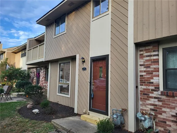 $2,050 | 740 Wheatland Circle, Bridgeville, PA 15017