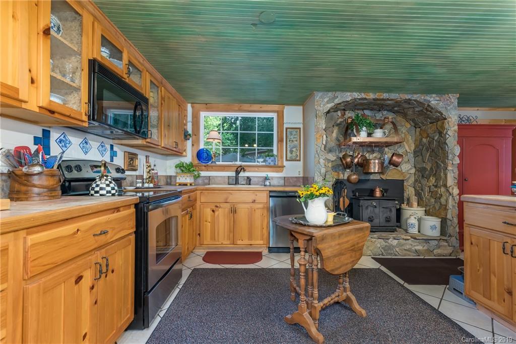 424 Chimney Rock Road Rutherfordton, NC 28139 - Photo 11 of 42