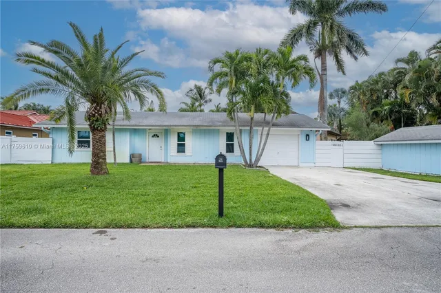 $540,000 | 4541 Southwest 28th Terrace, Dania Beach, FL 33312