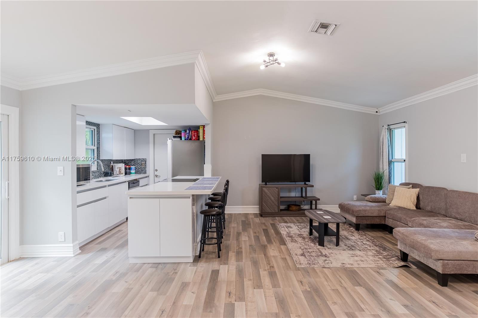 4541 Southwest 28th Terrace Dania Beach, FL 33312 - Photo 4 of 11