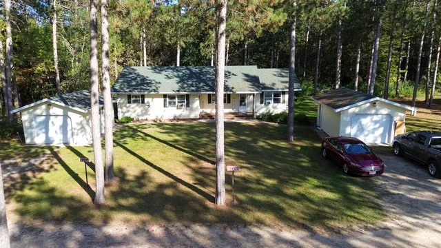 $975,000 | W6490 Pineland Drive, Wild Rose, WI 54984