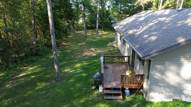 $975,000 | W6490 Pineland Drive, Wild Rose, WI 54984