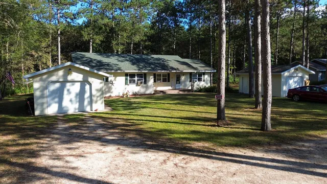 $975,000 | W6490 Pineland Drive, Wild Rose, WI 54984