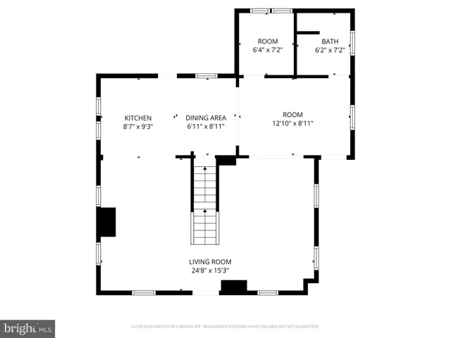 a picture of floor with a white wall