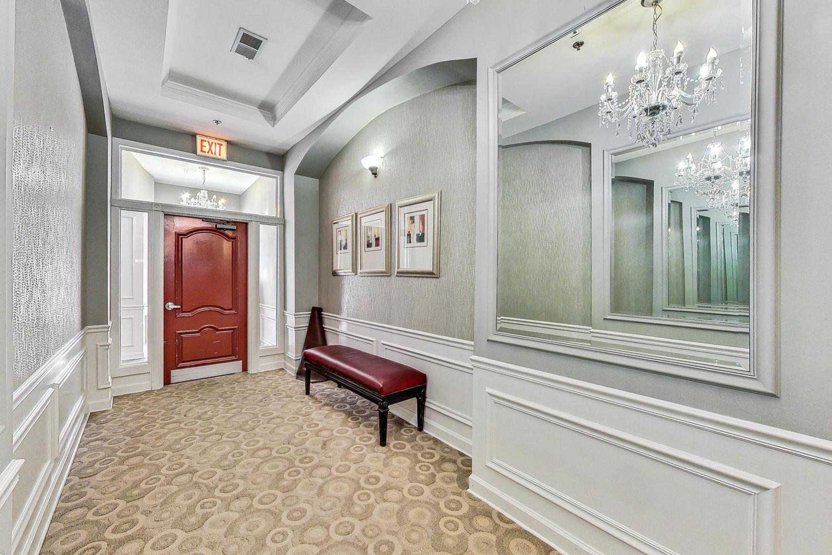 1016 West Madison Street, Unit 4S Chicago, IL 60607 - Photo 2 of 39