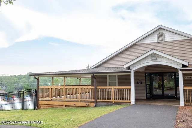 $2,000 | 9424 Juniper Drive, Tobyhanna, PA 18466