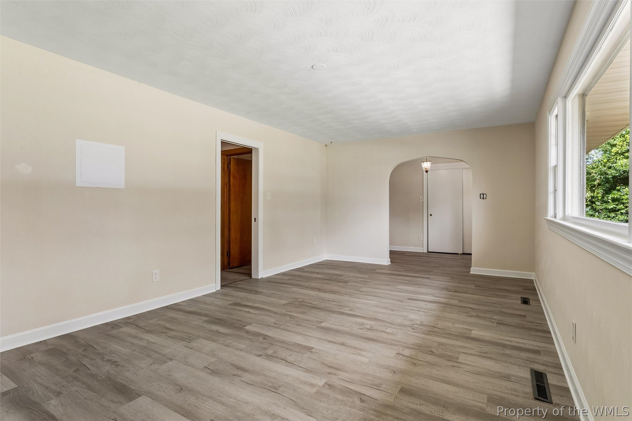 127 Ivy Home Road Hampton, VA 23669 - Photo 7 of 45 Gallery Image 7