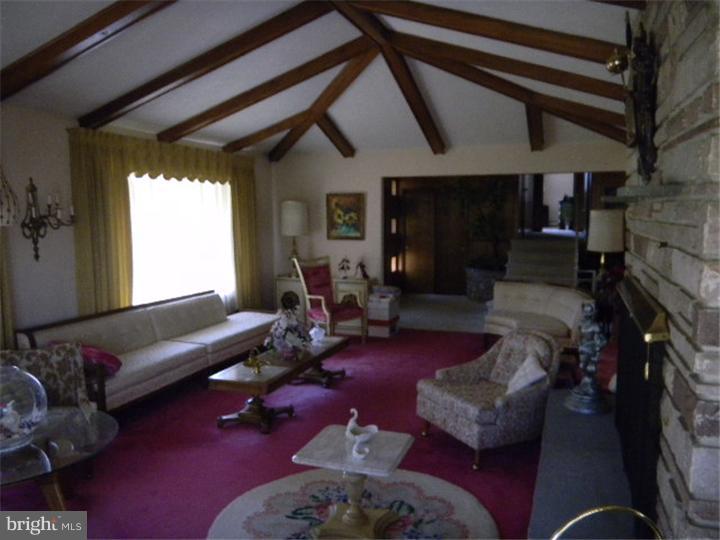369 Malin Road Newtown Square, PA 19073 - Photo 7 of 24