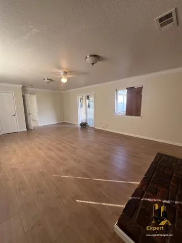 $2,200 | 480 Lindley Drive, Sacramento, CA 95815