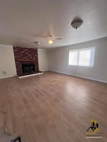 $2,200 | 480 Lindley Drive, Sacramento, CA 95815