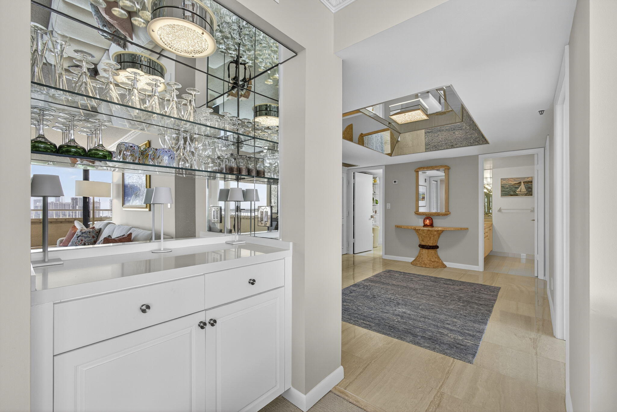 5280 North Ocean Drive, Unit 15E Singer Island, FL 33404 - Photo 20 of 53 Bar Area