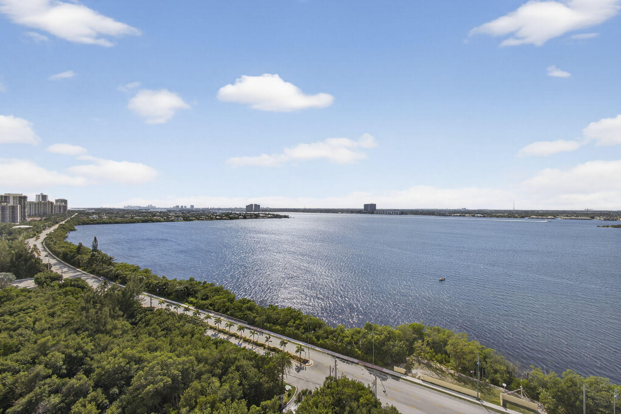 5280 North Ocean Drive, Unit 15E Singer Island, FL 33404 - Photo 25 of 53 27-web-or-mls-BS1A3040