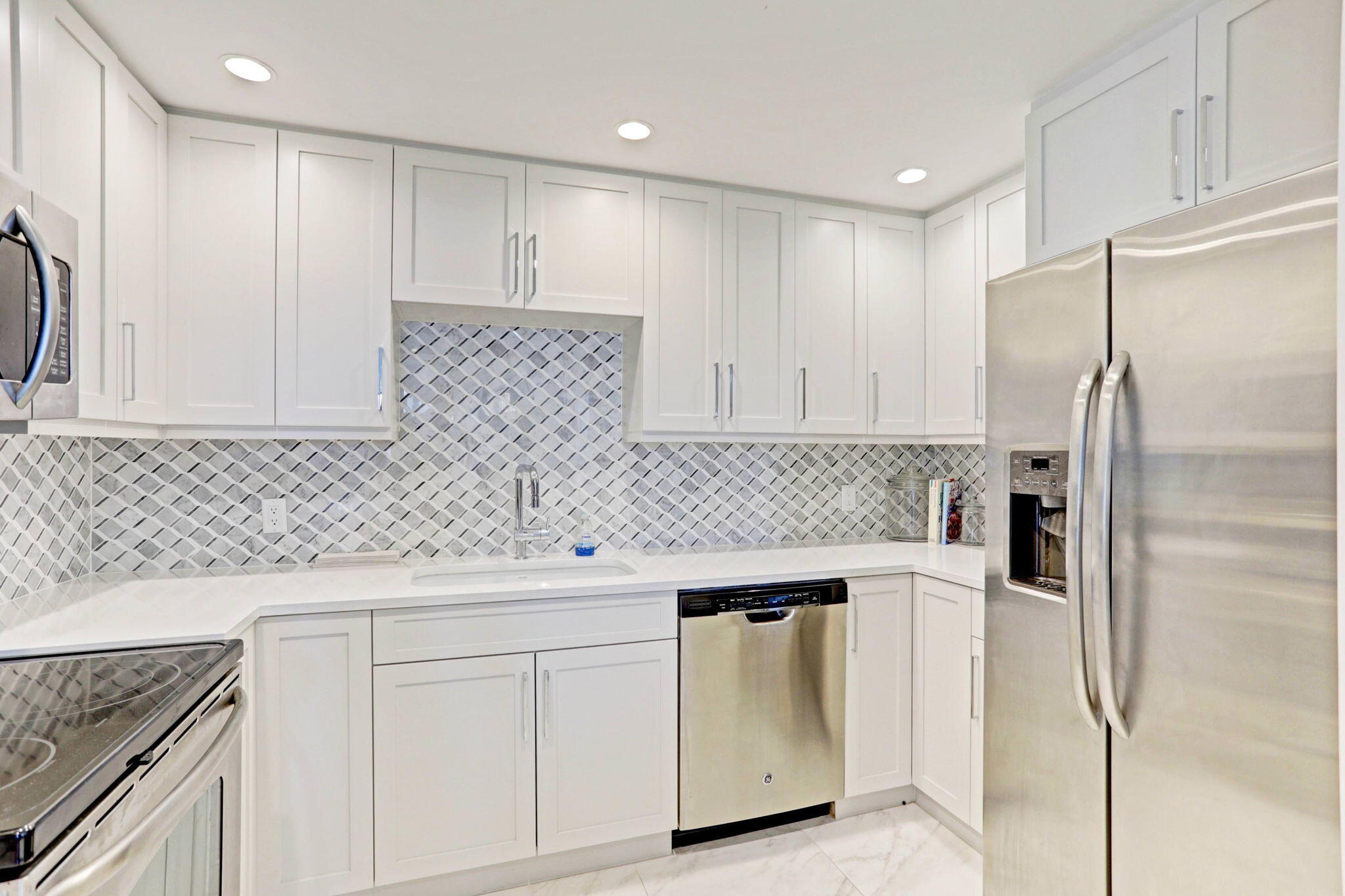 5280 North Ocean Drive, Unit 15E Singer Island, FL 33404 - Photo 48 of 53 Club Room