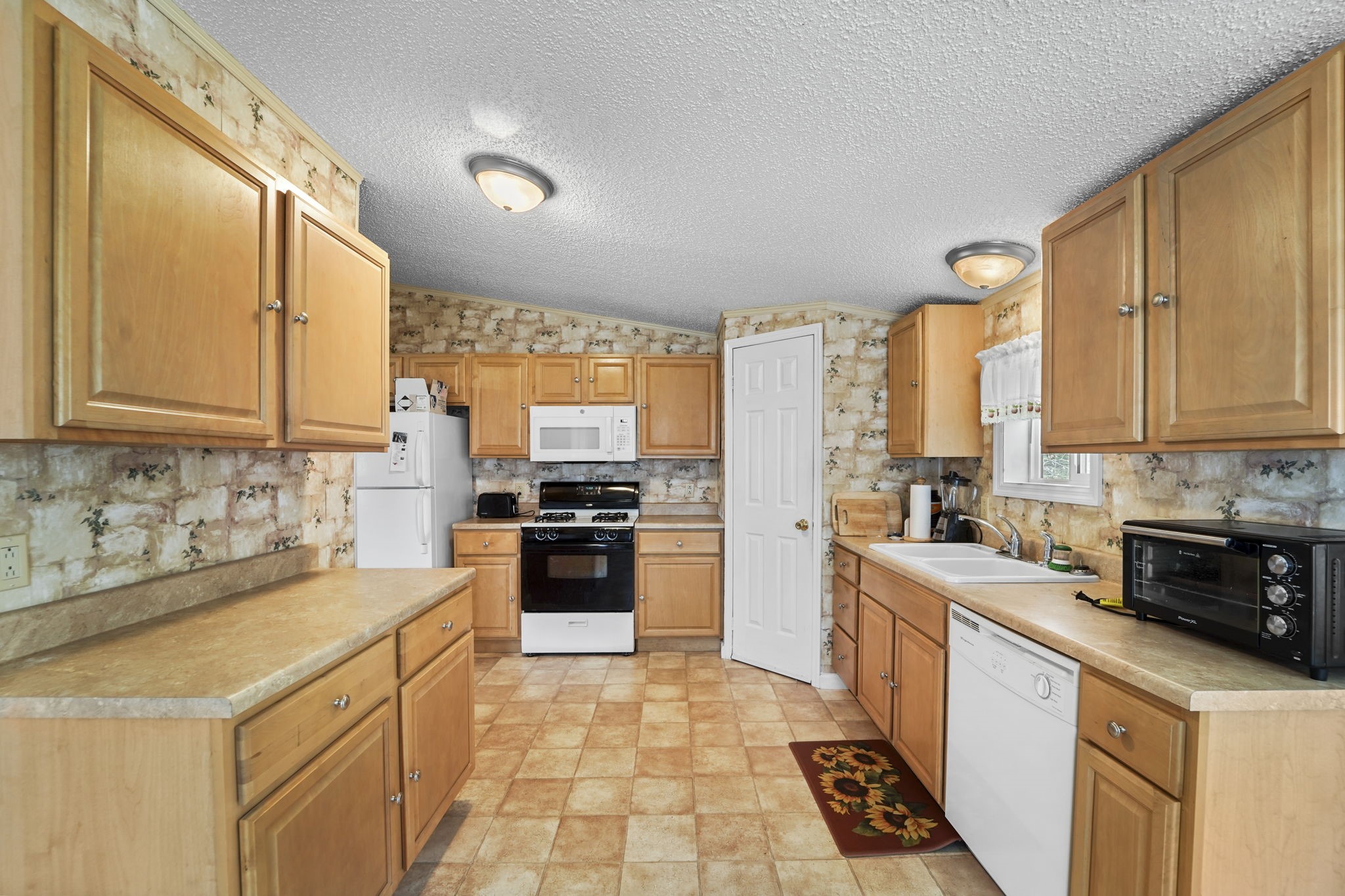 20 English Hill Road Chenango Forks, NY 13746 - Photo 14 of 35