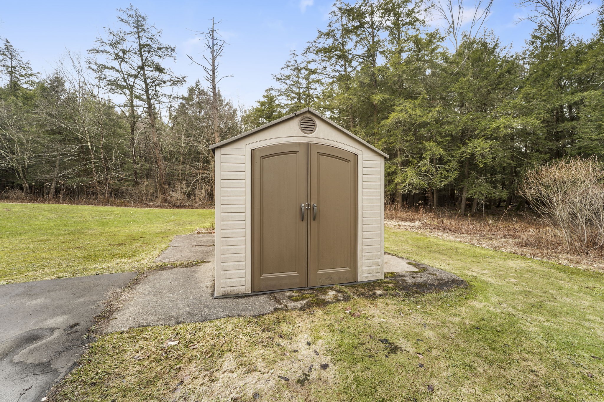 20 English Hill Road Chenango Forks, NY 13746 - Photo 5 of 35