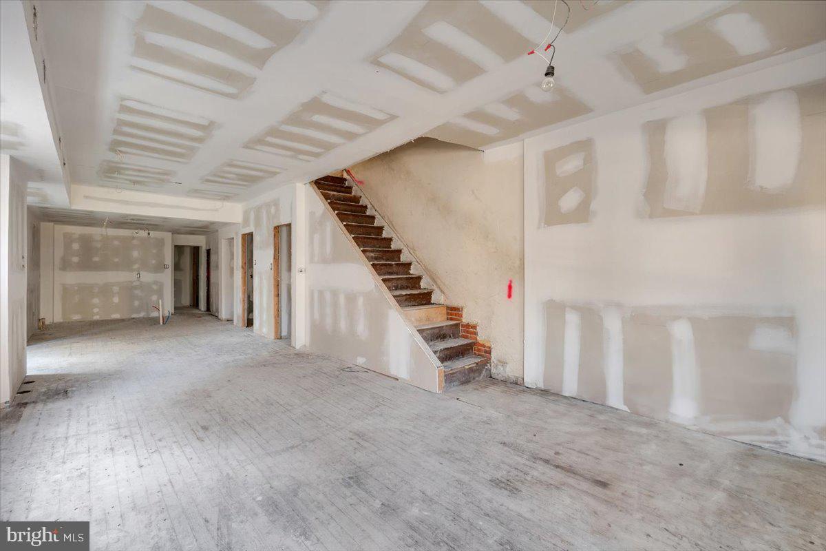 34 East 23rd Street Chester, PA 19013 - Photo 6 of 29 Living Room