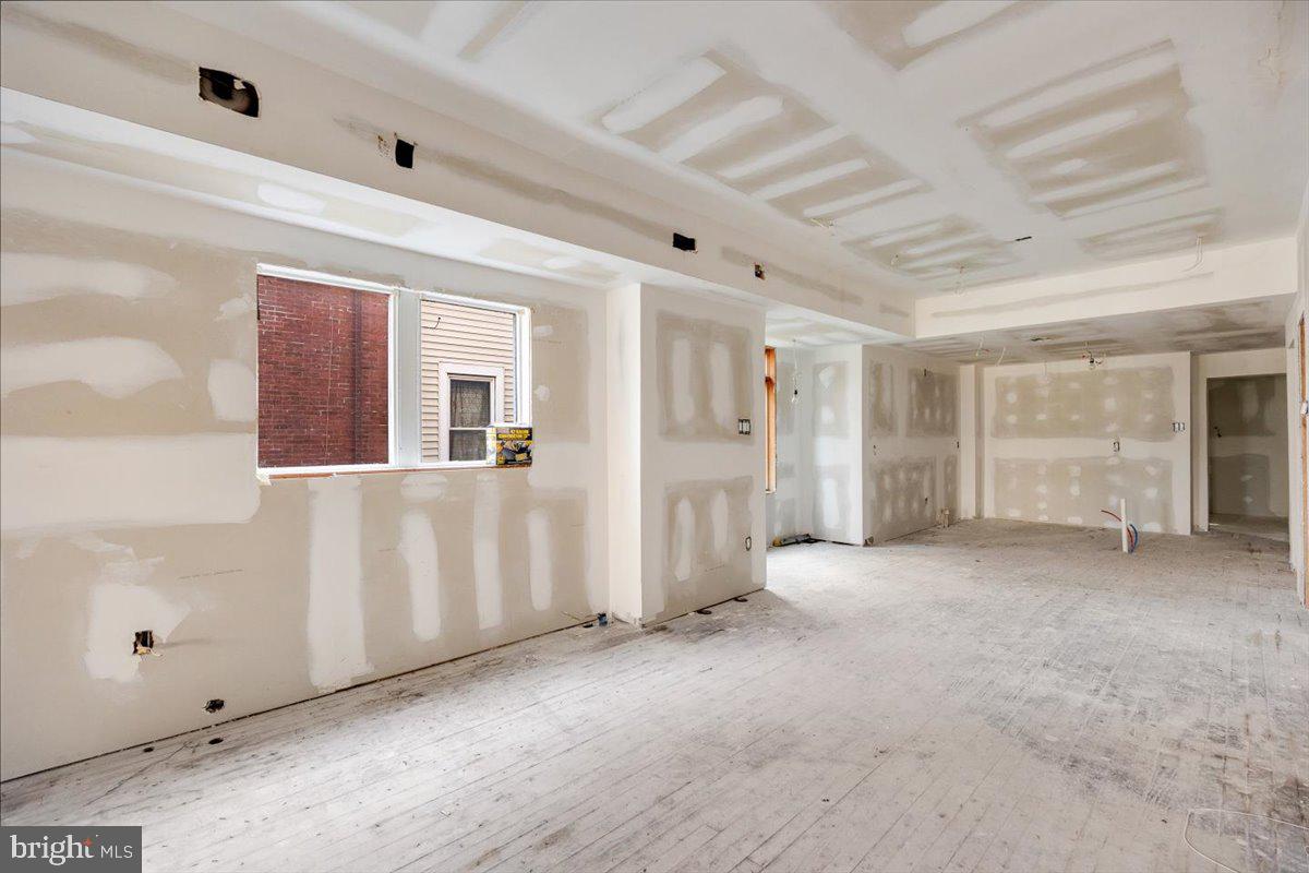 34 East 23rd Street Chester, PA 19013 - Photo 7 of 29 Living Room