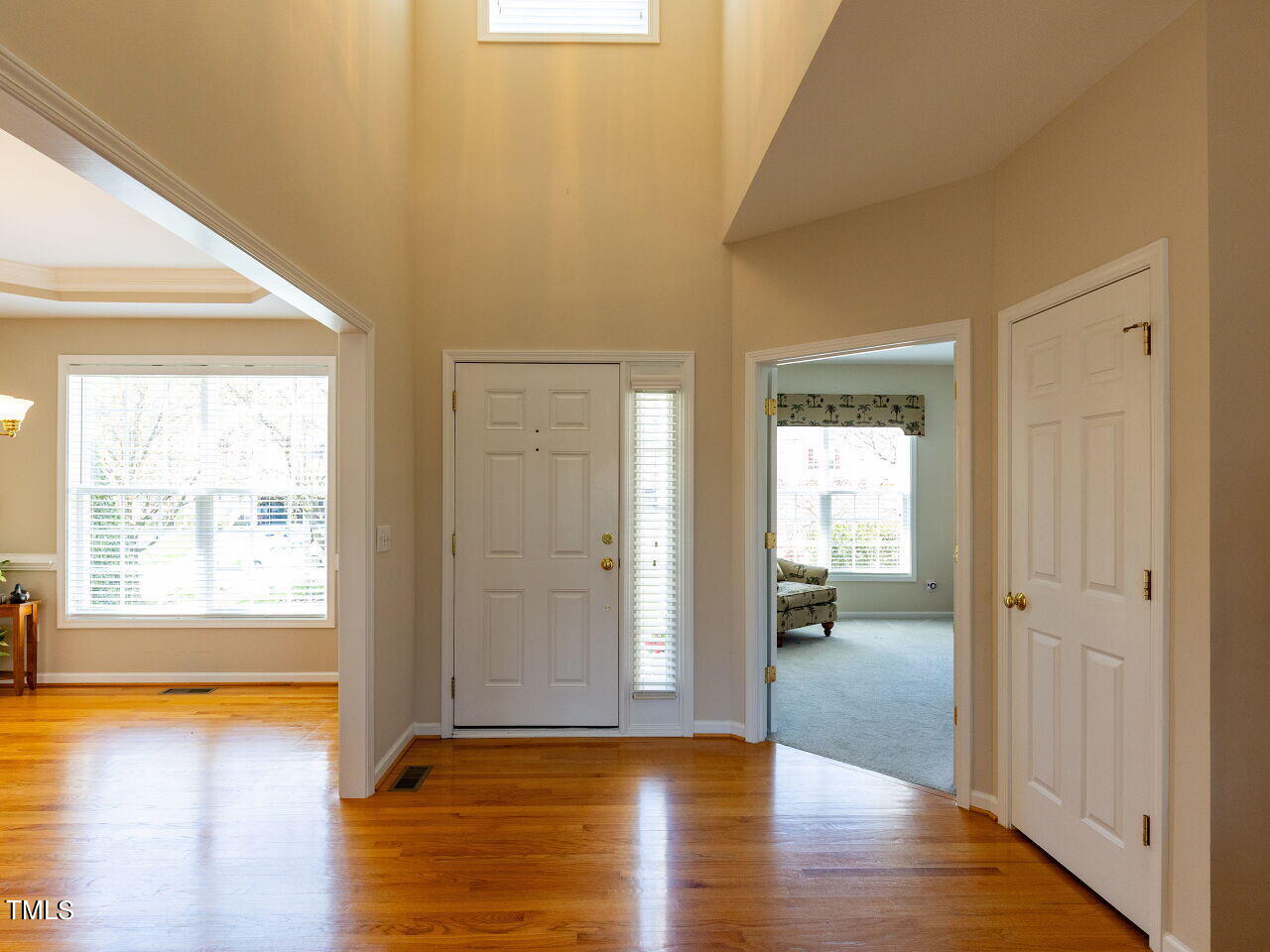 720 Seastone Street Raleigh, NC 27603 - Photo 4 of 31 004-1280x960-foyer-entry