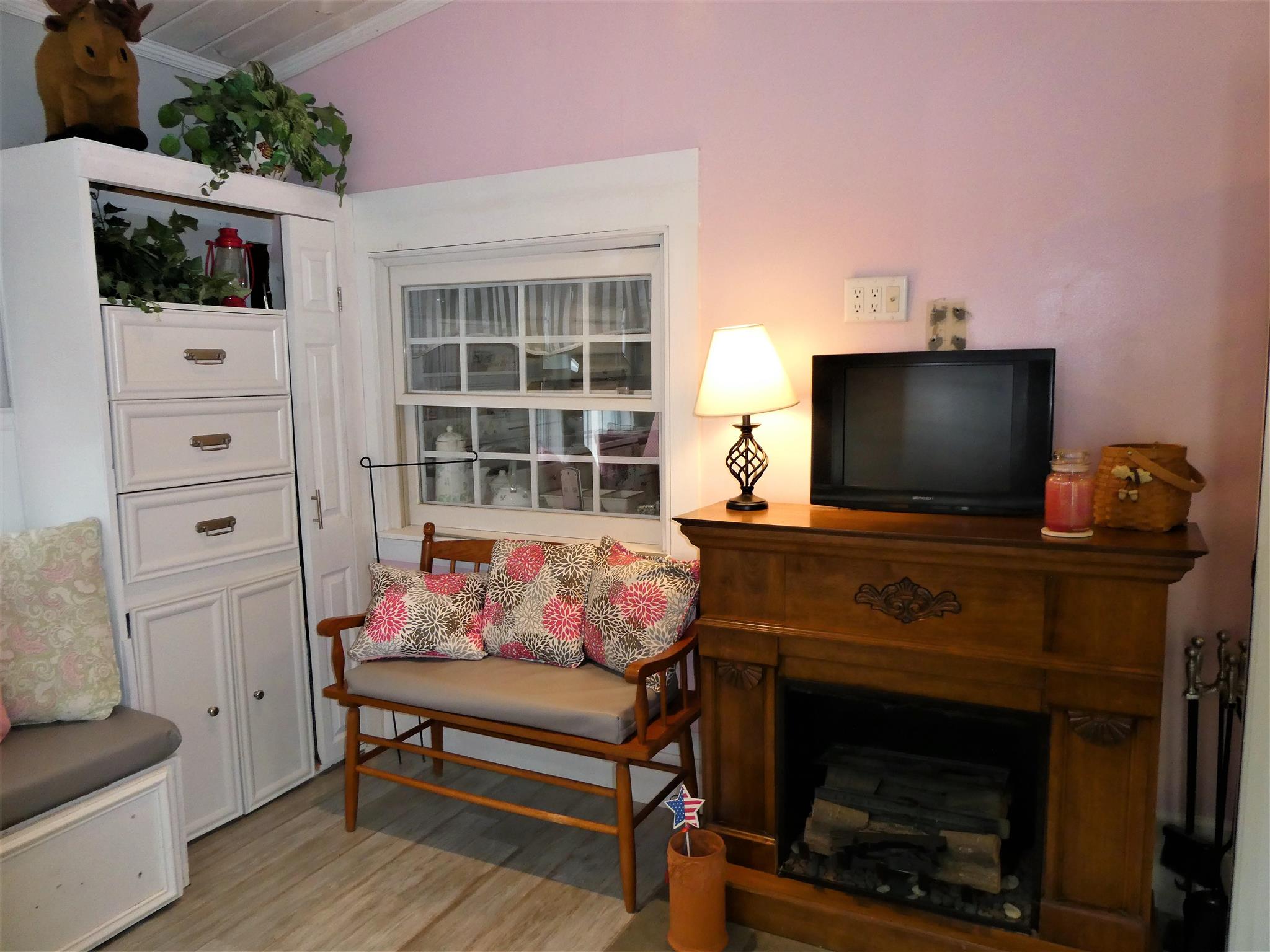 22 West Marina Road Gilford, NH 03249 - Photo 14 of 39 Gallery Image 14