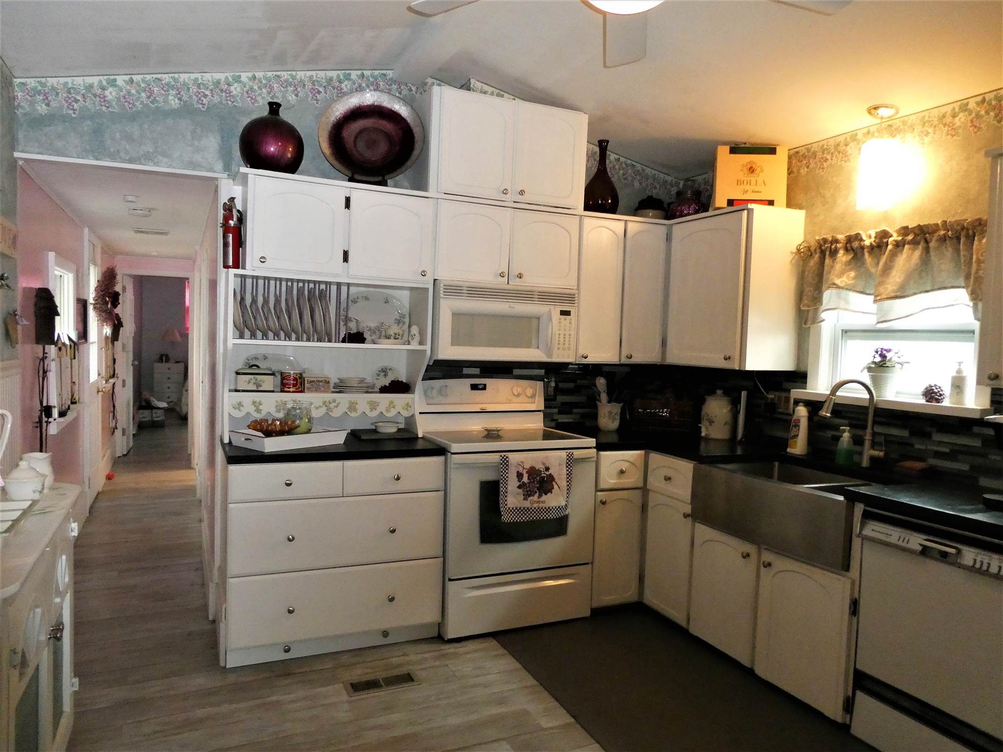 22 West Marina Road Gilford, NH 03249 - Photo 18 of 39 Gallery Image 18