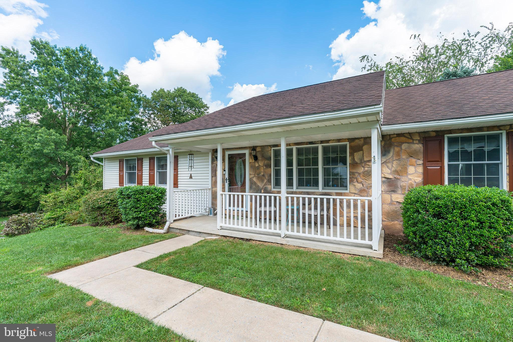 218 Kings Cross Circle Lititz, PA 17543 - Photo 7 of 63