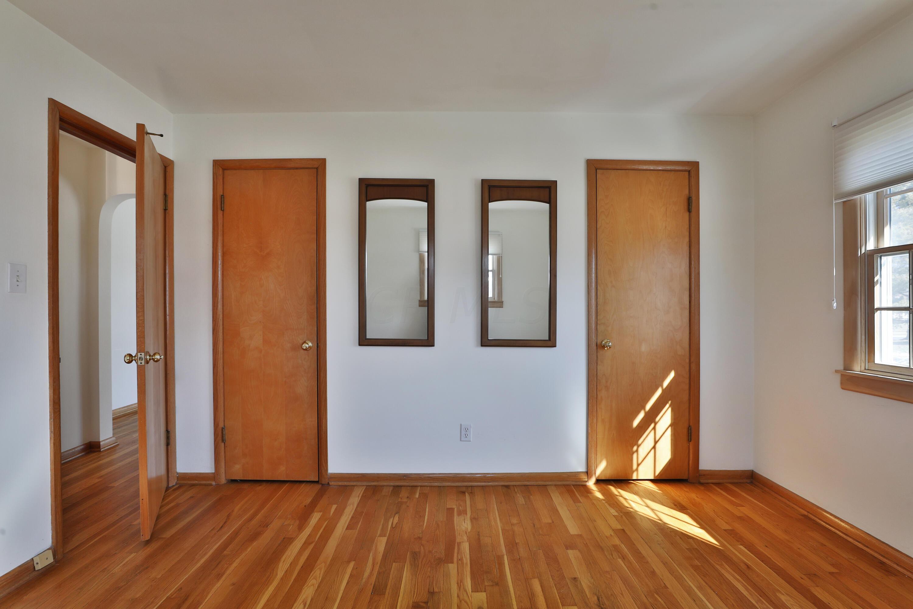 3231 Somerford Road Columbus, OH 43221 - Photo 22 of 35 2 Single door Closets