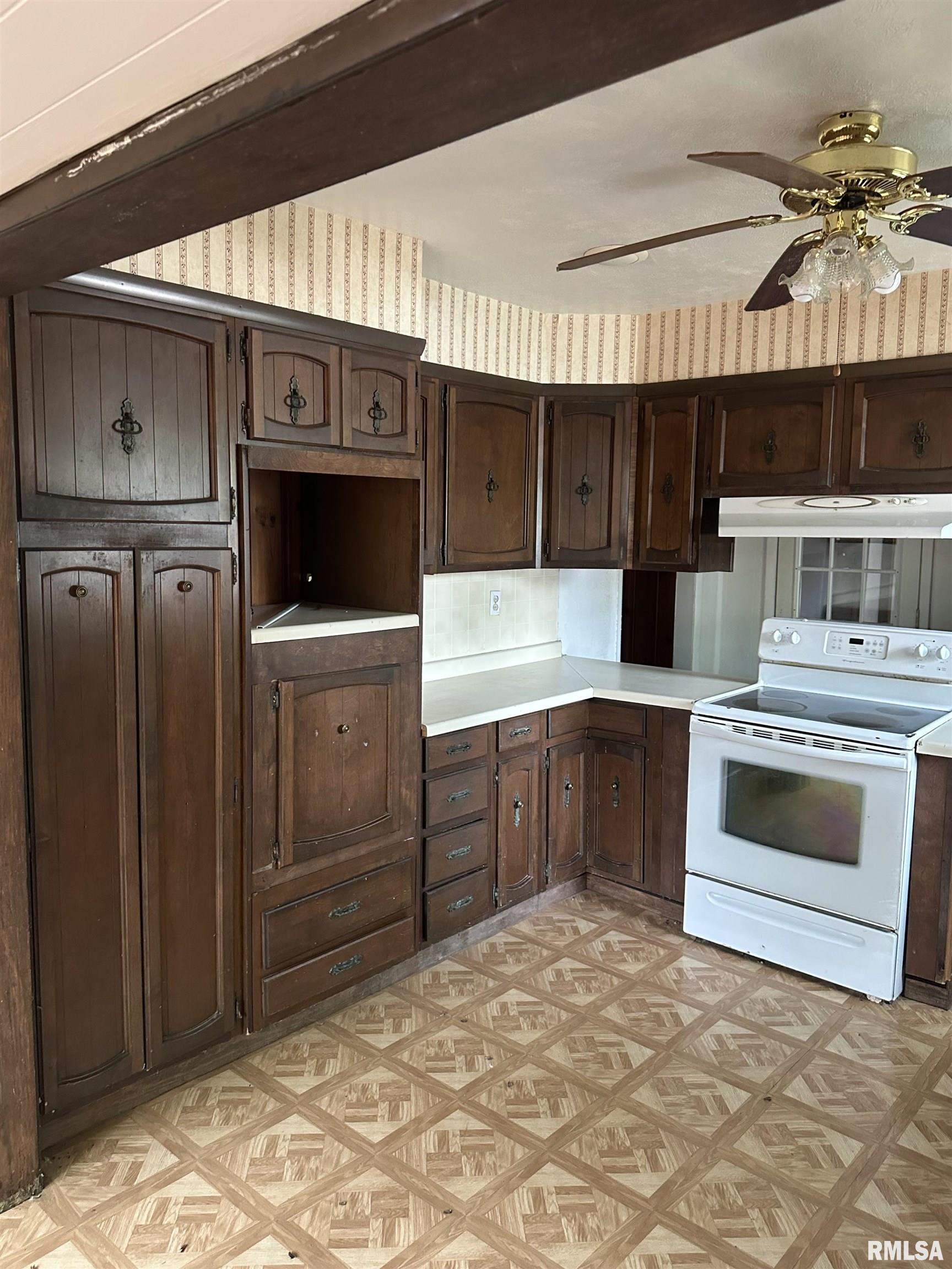 620 North 10th Street Herrin, IL 62948 - Photo 3 of 11