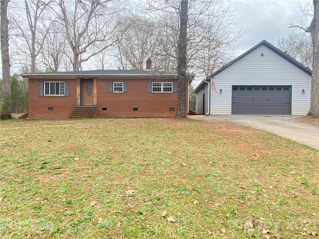 11432 Abernathy Road Charlotte, NC 28216 - Photo 1 of 30 Gallery Image 1