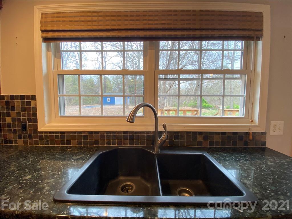 11432 Abernathy Road Charlotte, NC 28216 - Photo 13 of 30 Gallery Image 13