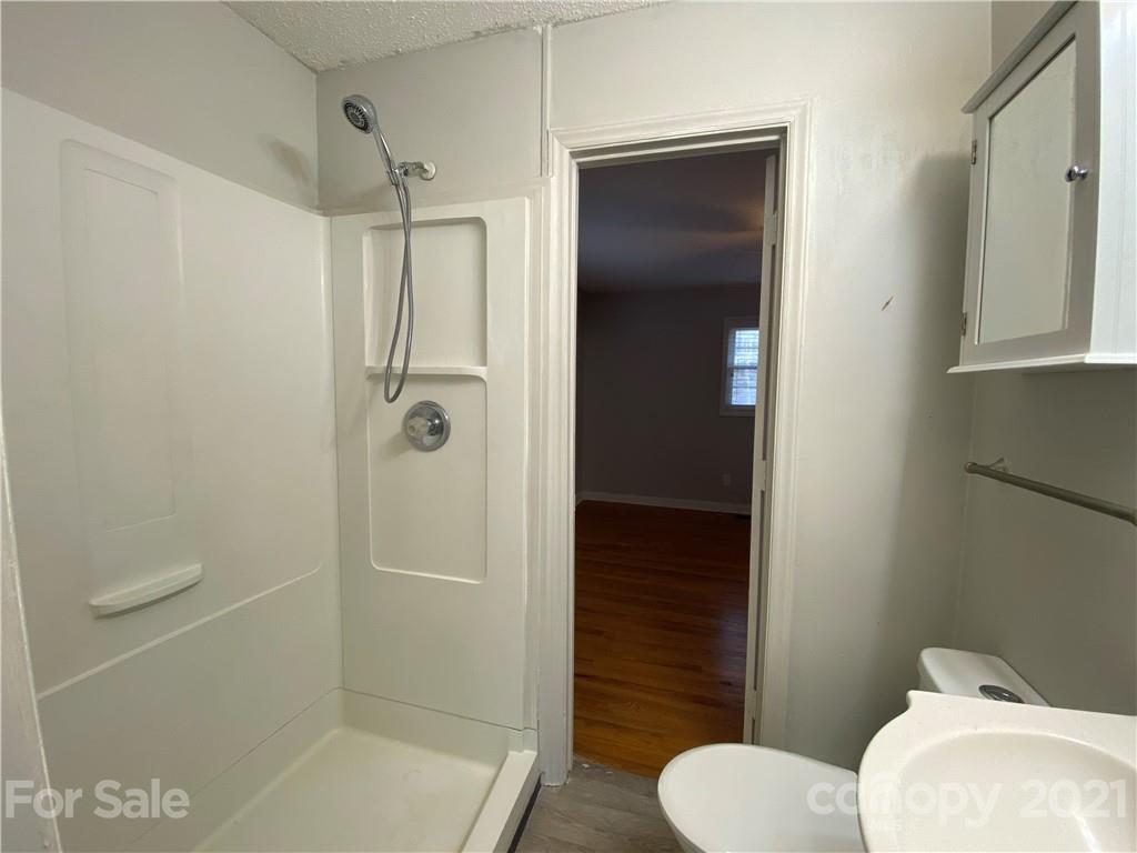 11432 Abernathy Road Charlotte, NC 28216 - Photo 20 of 30 Gallery Image 20