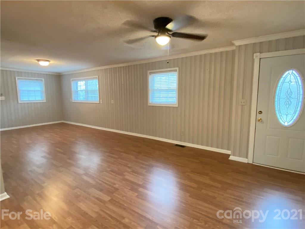 11432 Abernathy Road Charlotte, NC 28216 - Photo 4 of 30 Gallery Image 4