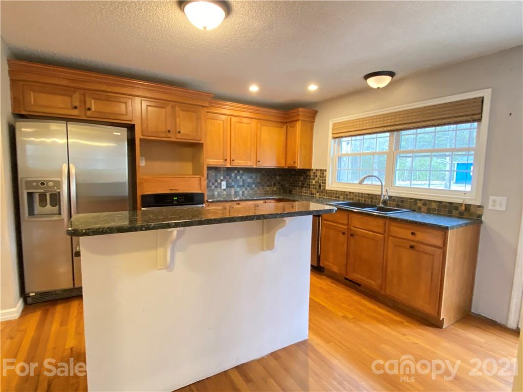11432 Abernathy Road Charlotte, NC 28216 - Photo 8 of 30 Gallery Image 8