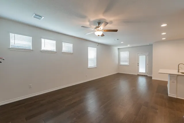 $3,100 | 5302 Mulberry Grove Lane, Unit 152, Austin, TX 78723