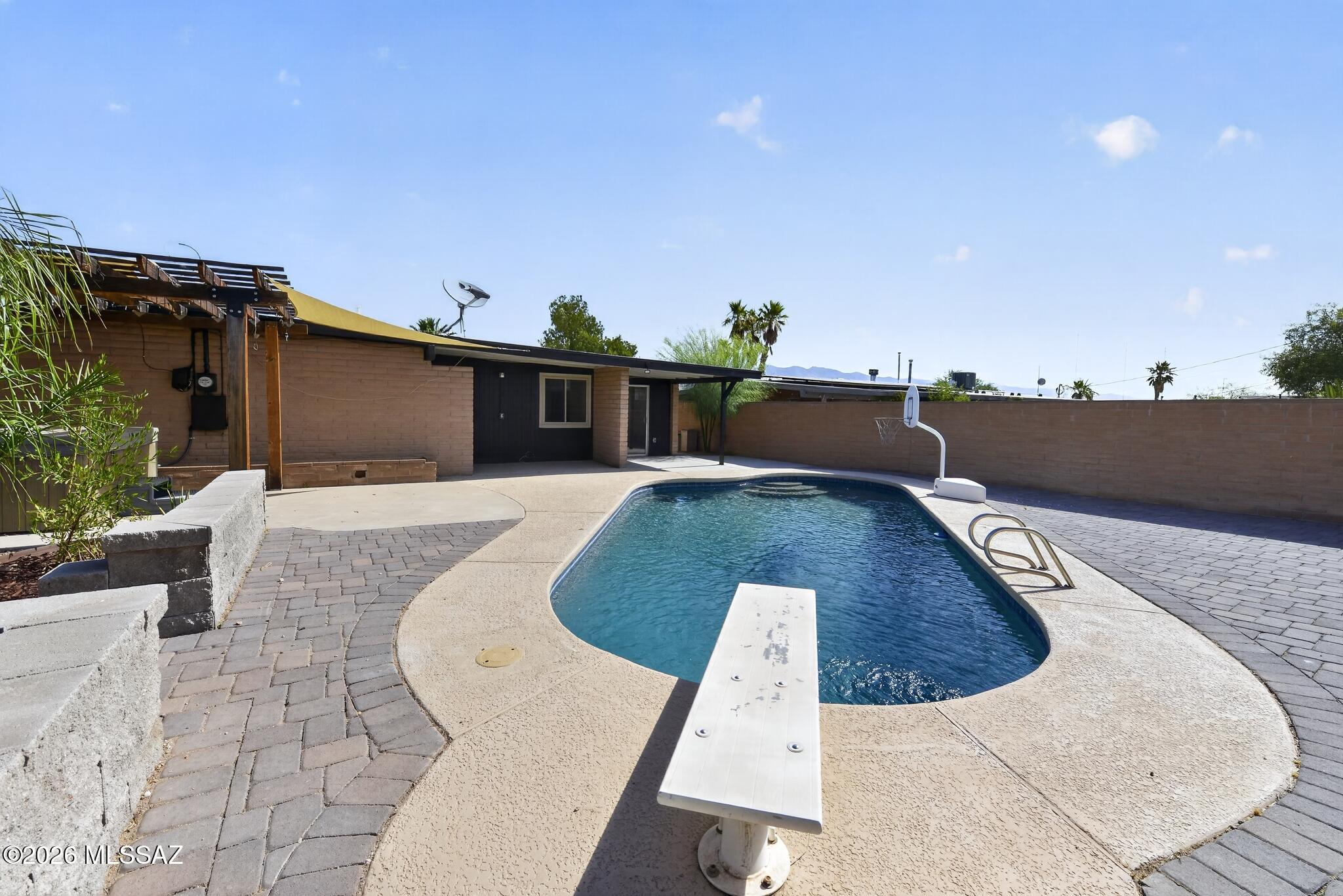 2175 West Rainbow Ridge Road Tucson, AZ 85745 - Photo 28 of 36 06_2175_W_Rainbow_Ridge_Rd-Exterior-0068