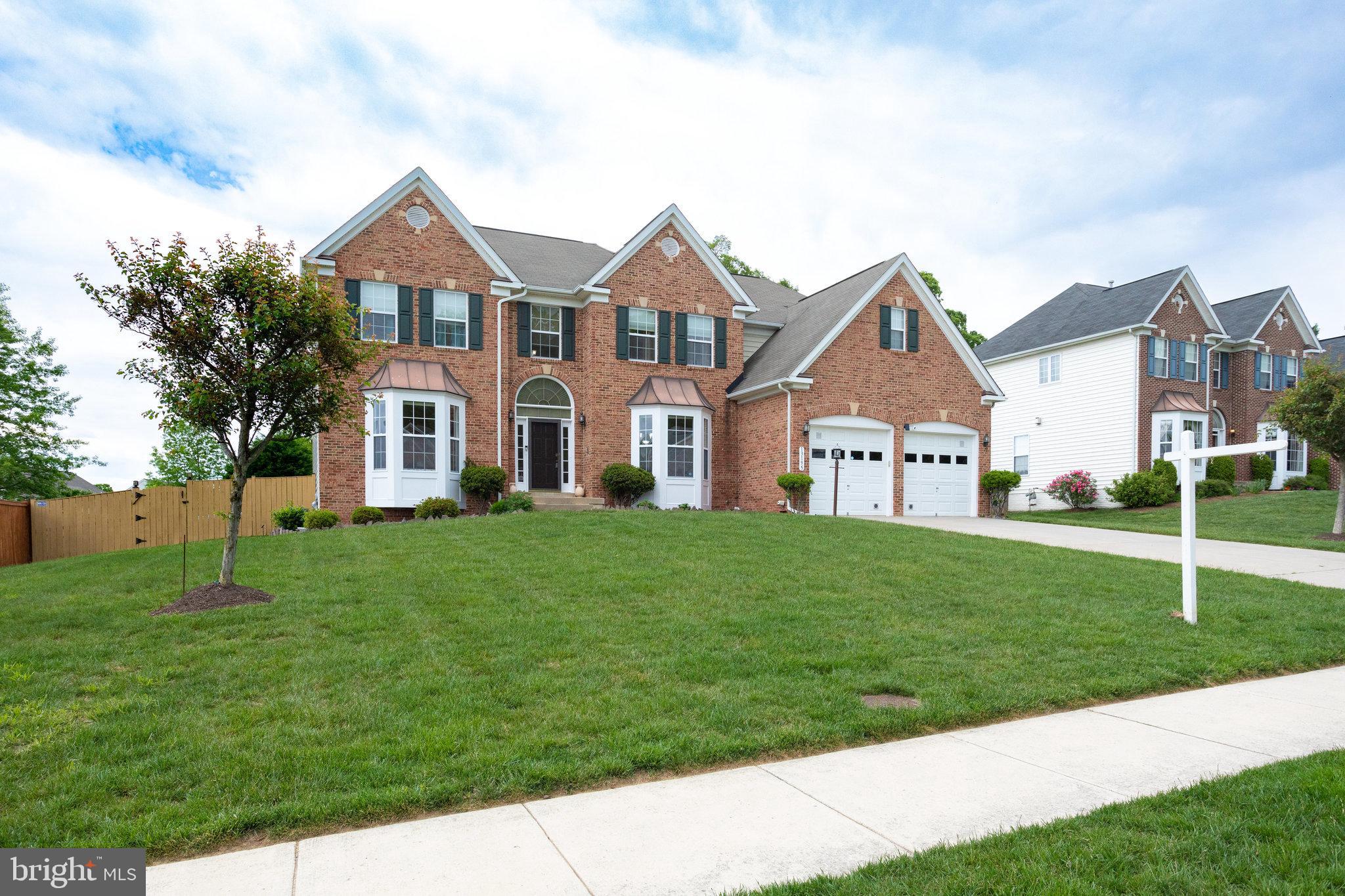13195 Delaney Road Woodbridge, VA 22193 - Photo 4 of 88 Beautiful front yard