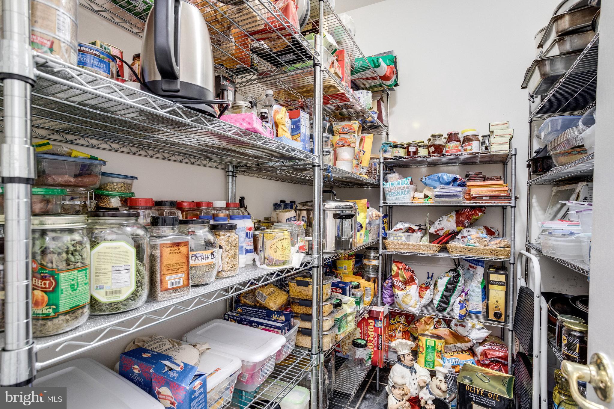 13195 Delaney Road Woodbridge, VA 22193 - Photo 36 of 88 Large Pantry