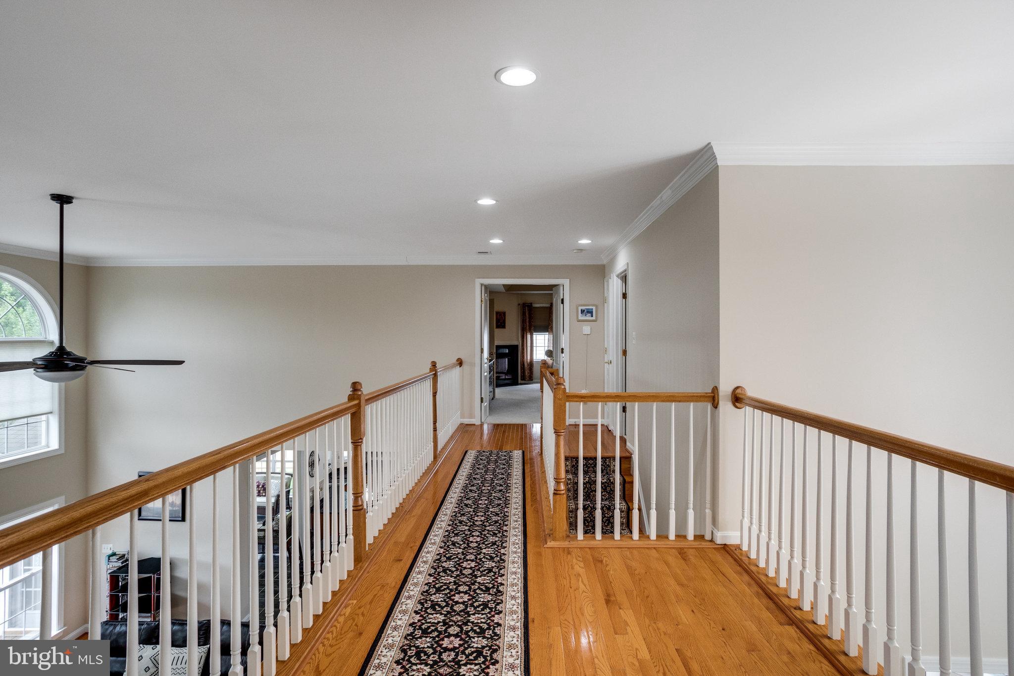 13195 Delaney Road Woodbridge, VA 22193 - Photo 55 of 88 Upper Level Catwalk