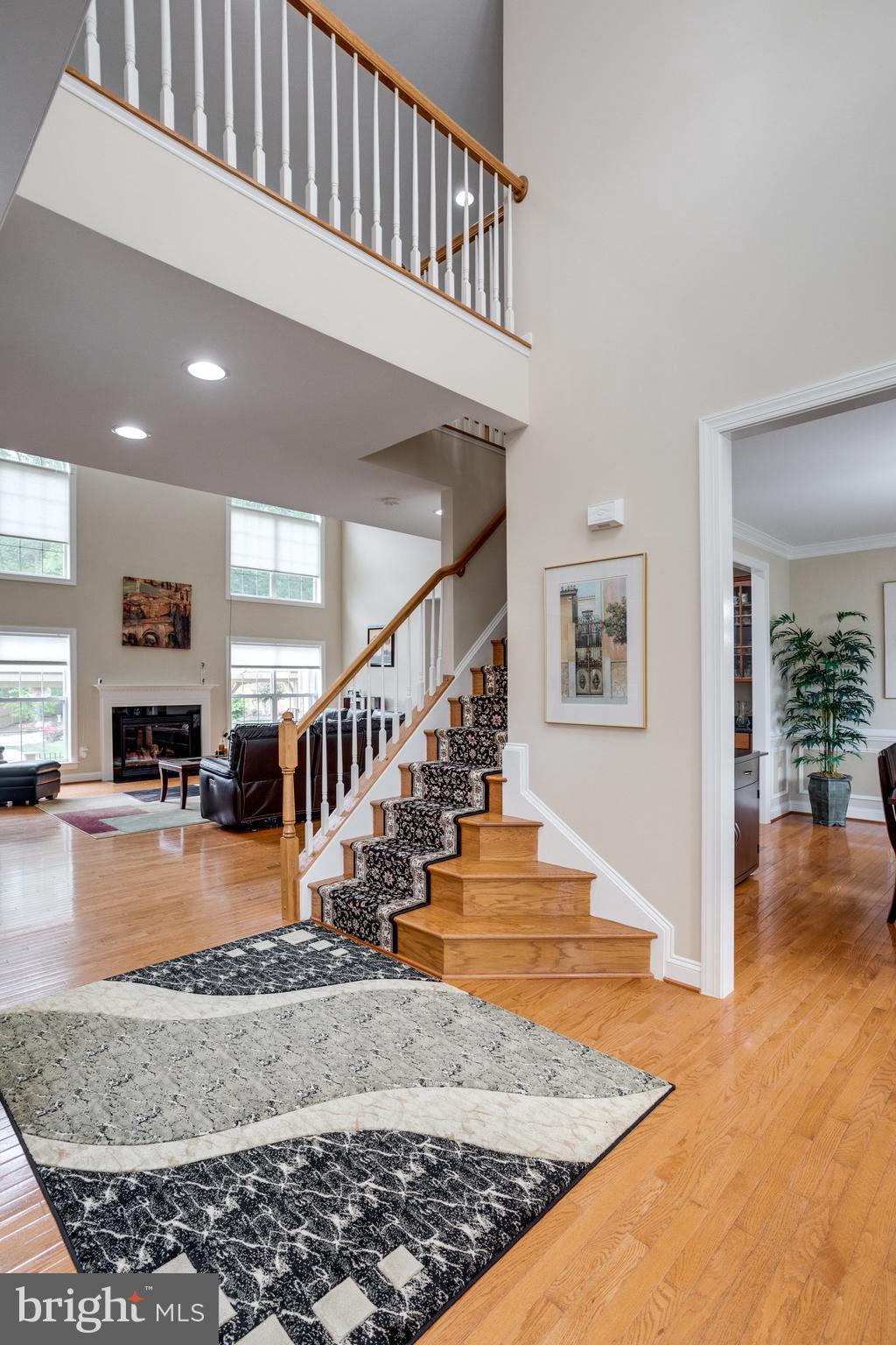 13195 Delaney Road Woodbridge, VA 22193 - Photo 8 of 88 Foyer with catwalk on upper level