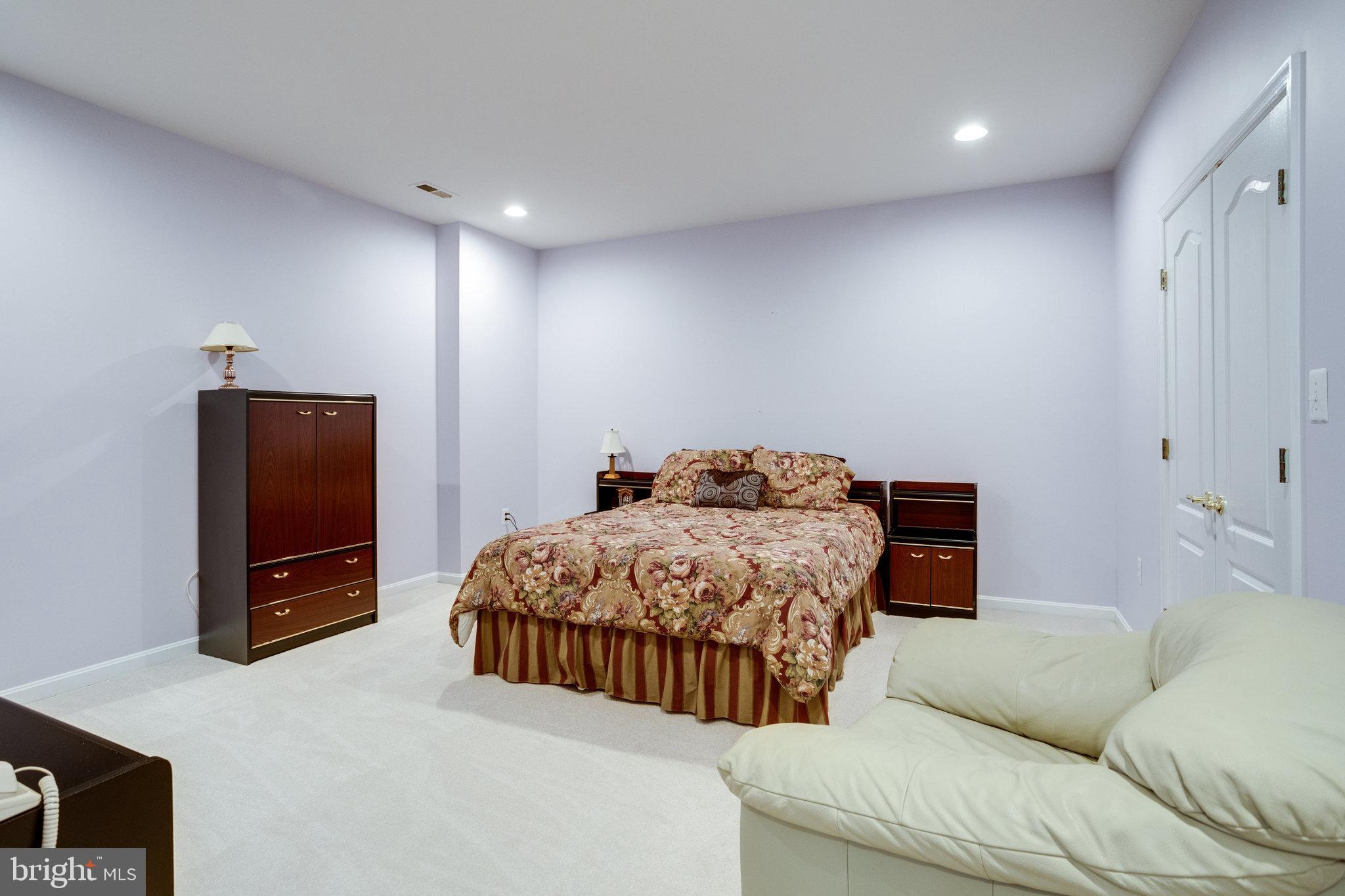 13195 Delaney Road Woodbridge, VA 22193 - Photo 72 of 88 Lower Level Fifth Bedroom