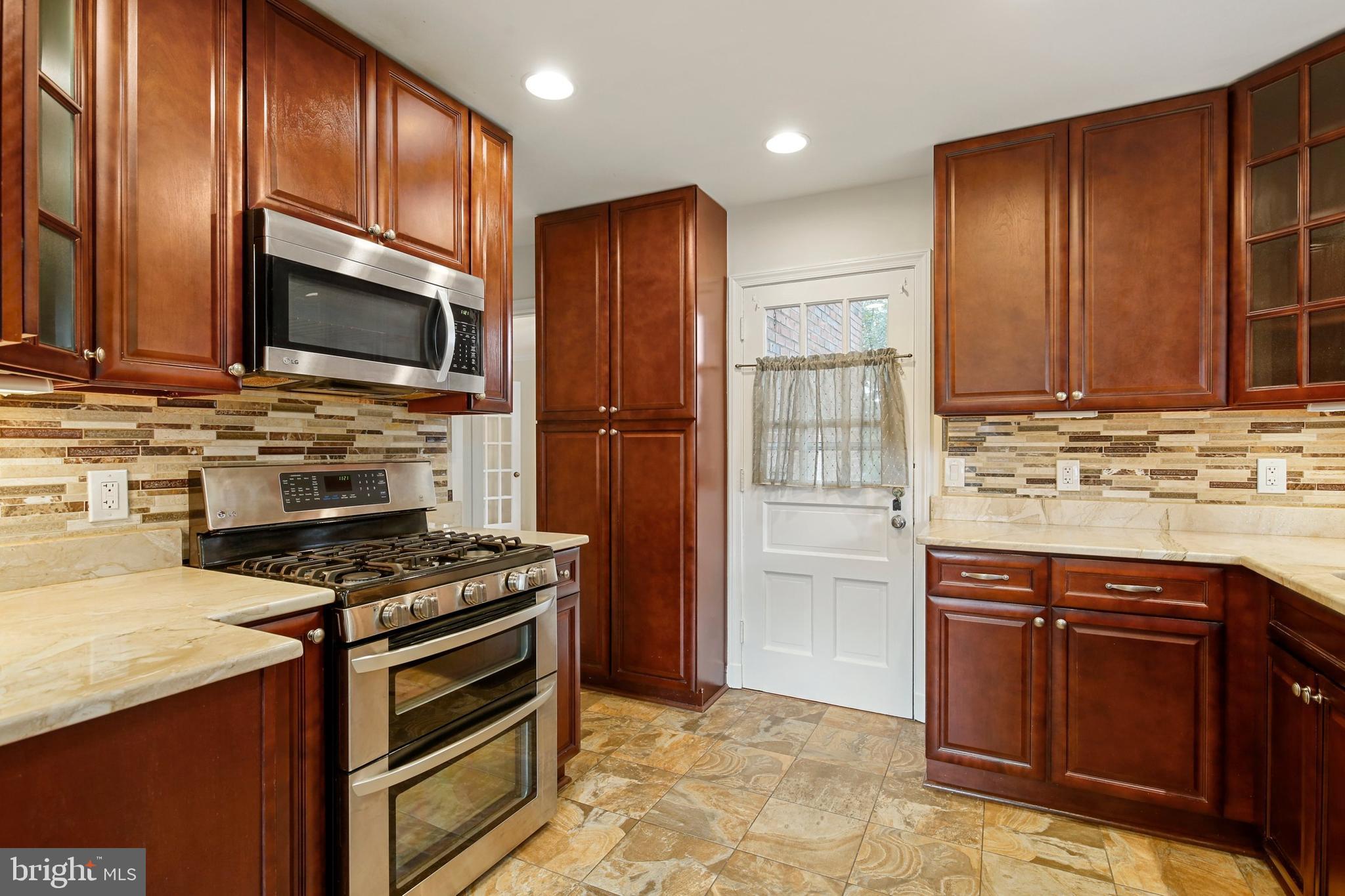 1713 White Oak Drive Silver Spring, MD 20910 - Photo 13 of 54